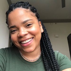 Meet your Posher, Maria